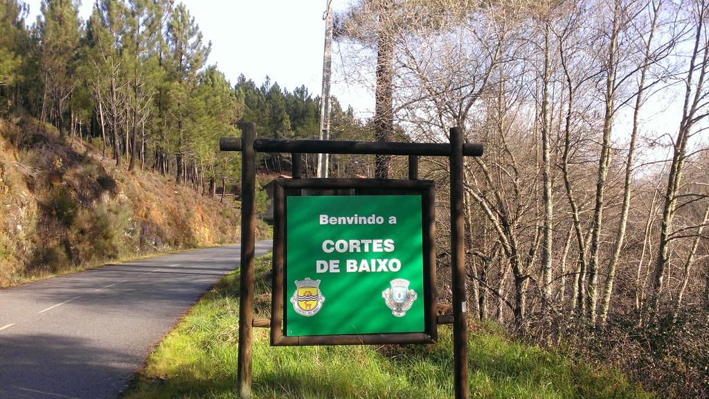 Casa Campo Cortes De Baixo Affittacamere Esterno foto